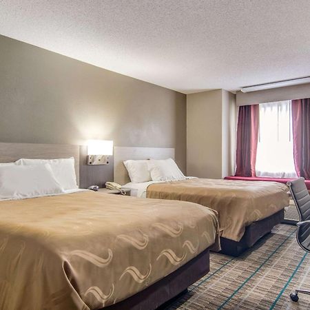 Quality Inn & Suites Grove City-Outlet Mall 외부 사진